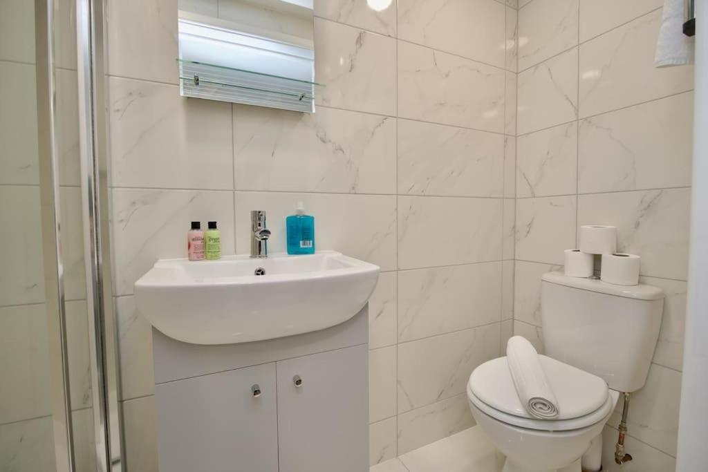 Dane Duplex Studio Four - Stunning Oasis Coventry